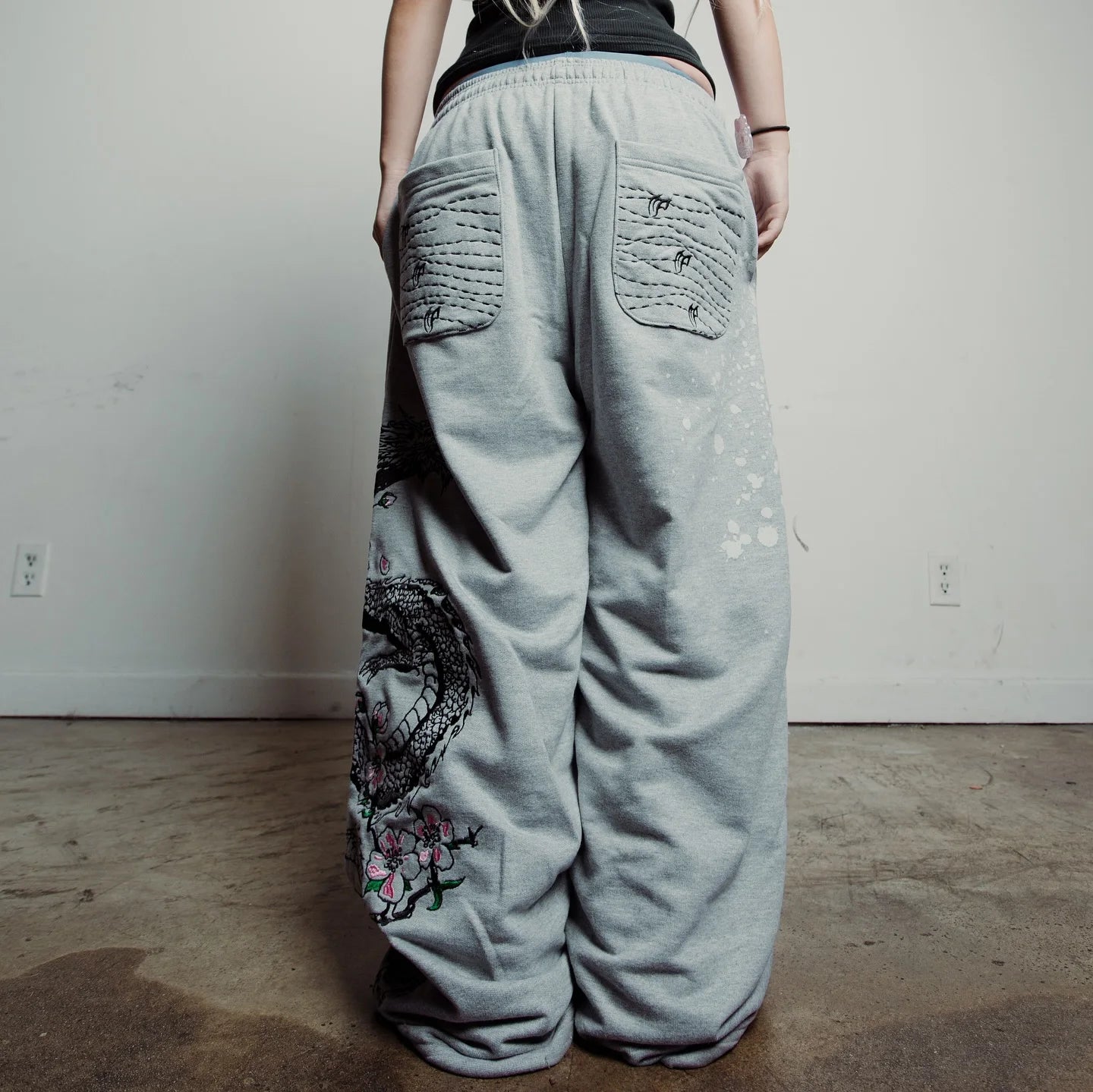 Y2K fashion dragon pattern european youth pants women's city casual jogging pants Harajuku Hip Hop embroidery cargo pants
