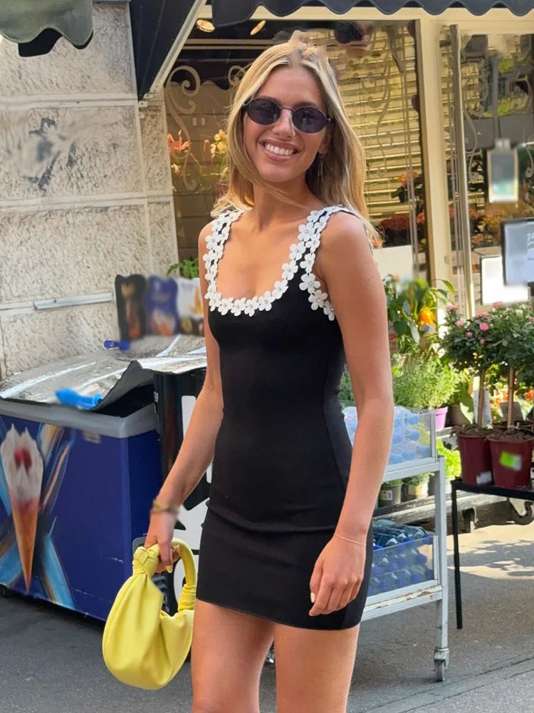 HH Female Summer Sexy Slim Dress 2 Color Solid Square Collar Sleeveless Backless Flower Decoration Women's Fashion Dresses